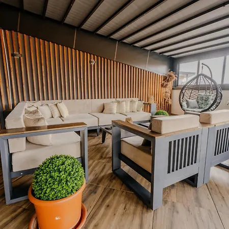 Maison Prive Luxury Penthouse Apartment