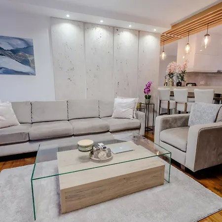 Maison Prive Luxury Penthouse Apartment *