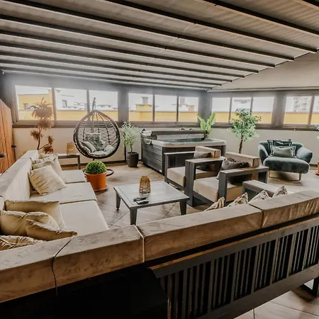 Maison Prive Luxury Penthouse *