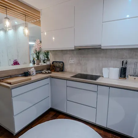 Maison Prive Luxury Penthouse Apartment *