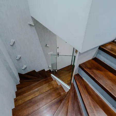 아파트 Maison Prive Luxury Penthouse 사라예보