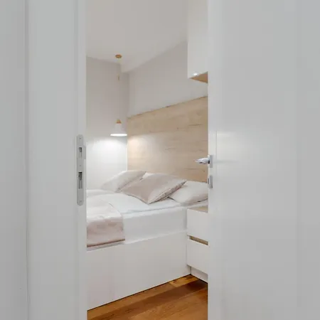 Maison Prive Luxury Penthouse
